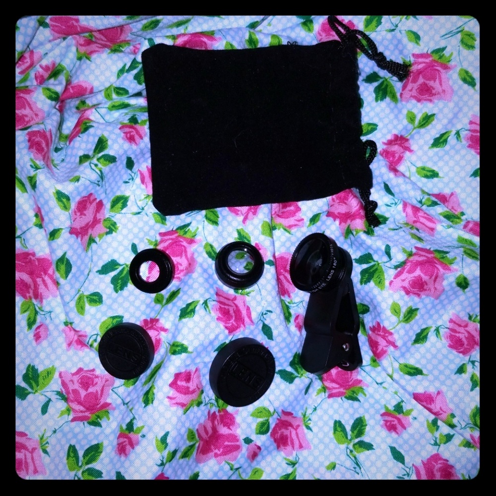 Cell phone camera magnifier